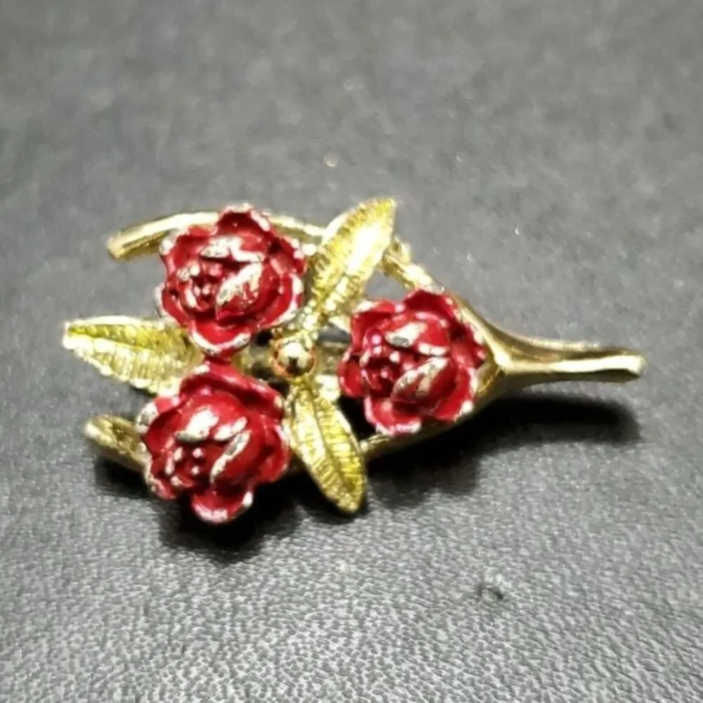 Vintage Gerry's wishbone brooch gold tone red vintage